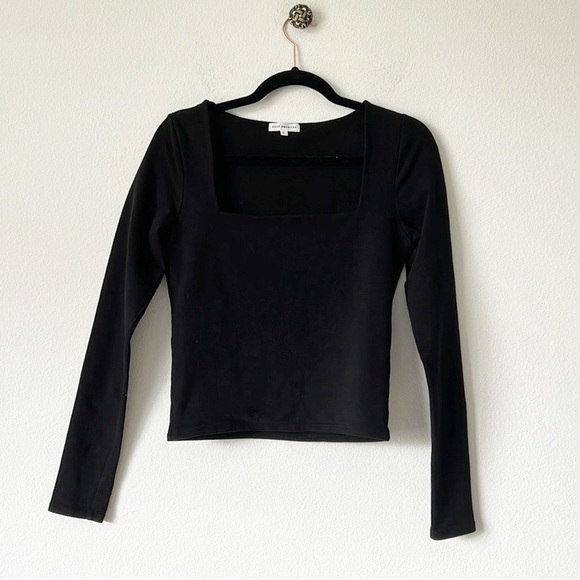 Good American Essentials Women's Square Neck Long Sleeve Tee - Picture 5 of 15